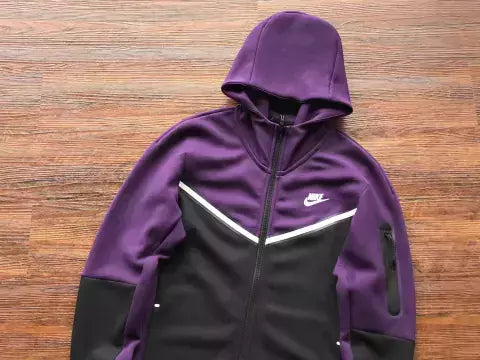 Nike Sportswear Tech Fleece "Purple & Black"