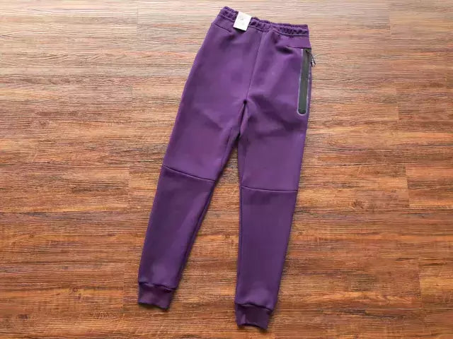 Nike Sportswear Tech Fleece "Purple & Black"