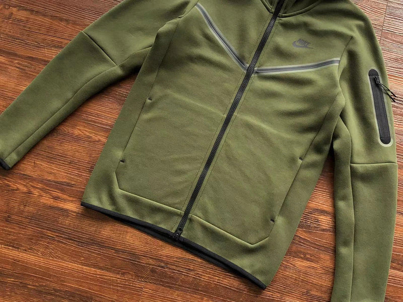 Nike Sportswear Tech Fleece "Olive Green"