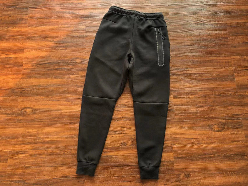 Nike Sportswear Tech Fleece "Black & Grey"