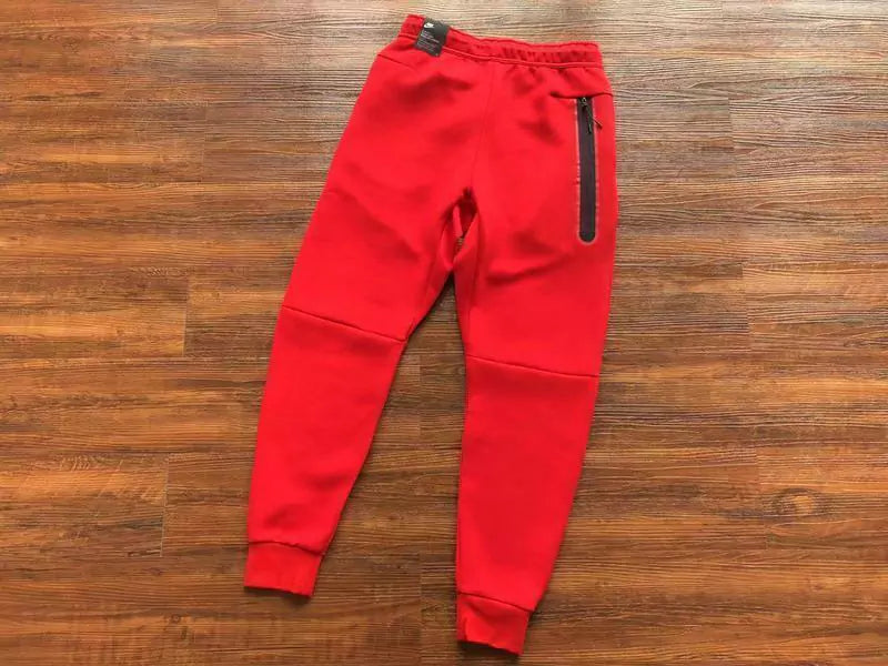 Nike Sportswear Tech Fleece "Red"