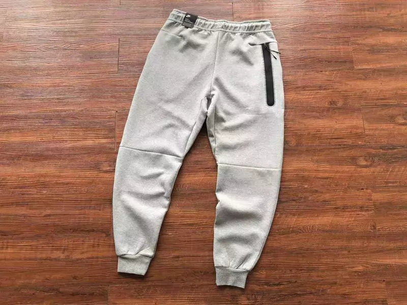 Nike Sportswear Tech Fleece "Grey"
