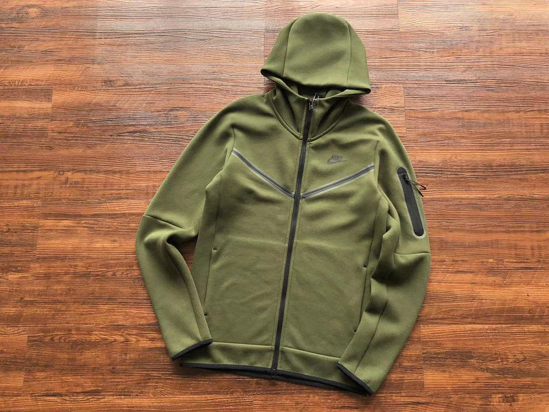 Nike Sportswear Tech Fleece "Olive Green"