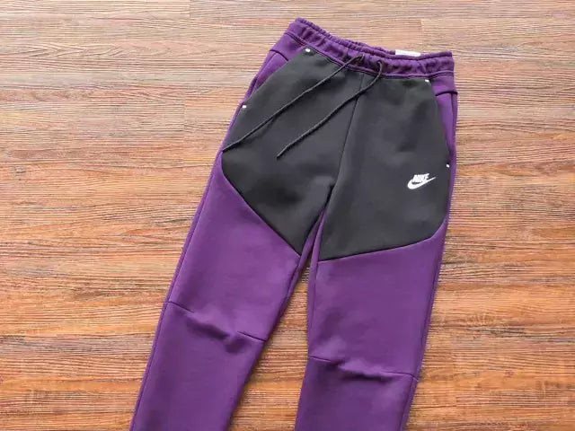 Nike Sportswear Tech Fleece "Purple & Black"