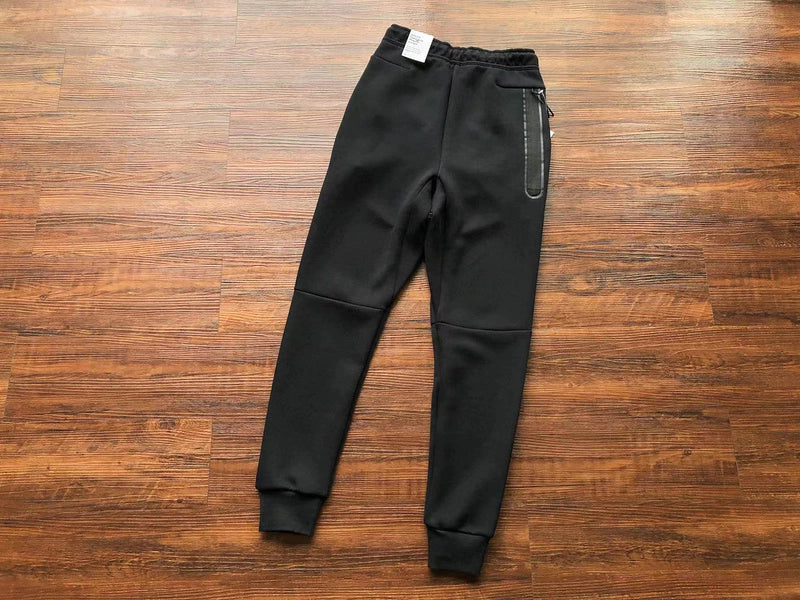 Nike Sportswear Tech Fleece "Full Black"