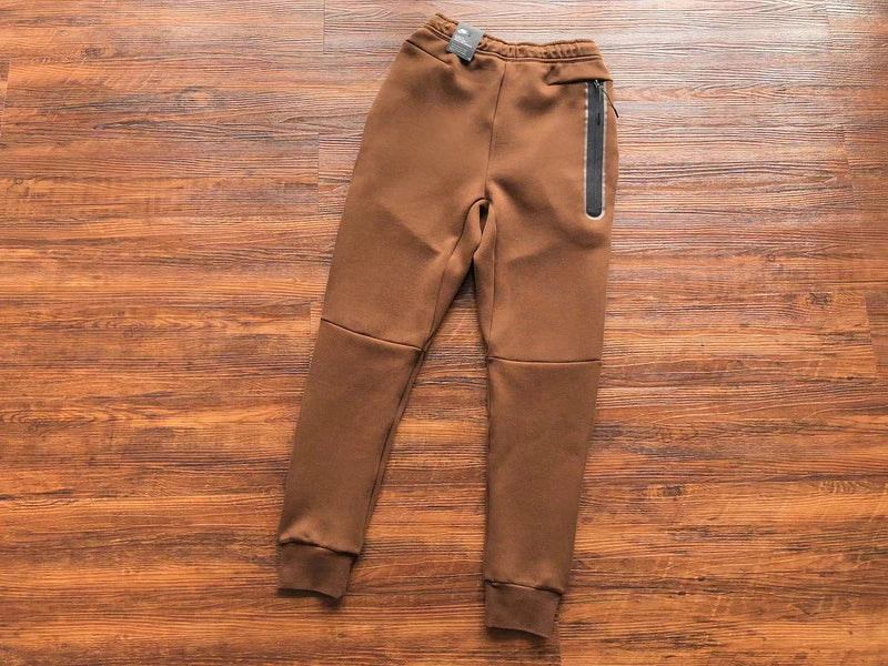 Nike Sportswear Tech Fleece "Brown"