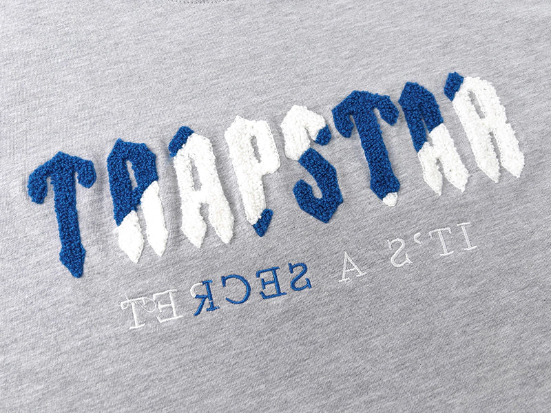 Trapstar Chenille Decoded Short Set "grey / Blue"