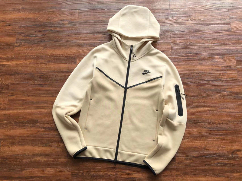 Nike Sportswear Tech Fleece "Beige"