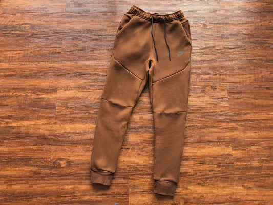 Nike Sportswear Tech Fleece "Brown"