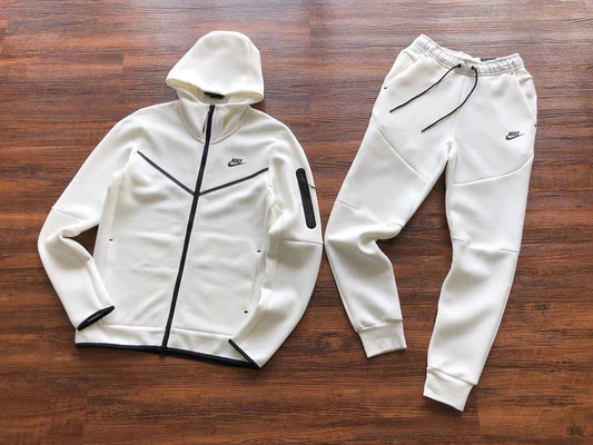 Nike Sportswear Tech Fleece "All White"
