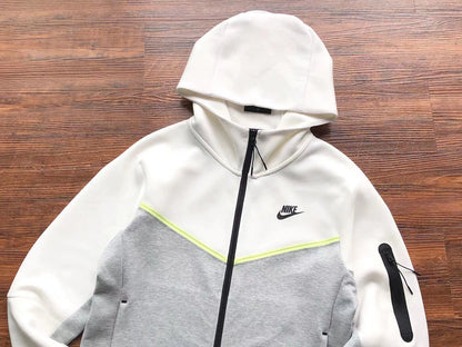 Nike Sportswear Tech Fleece "95 Neon"