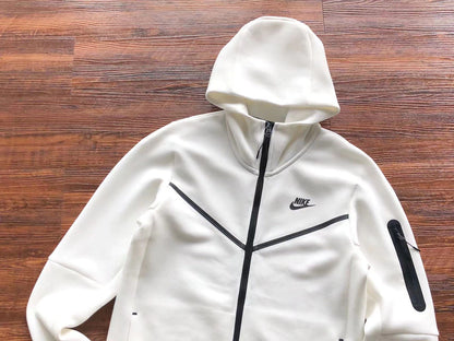 Nike Sportswear Tech Fleece "All White"
