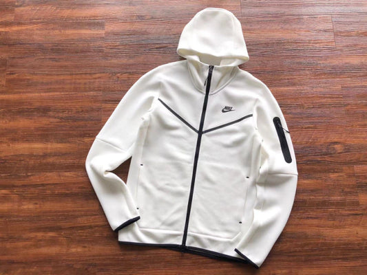 Nike Sportswear Tech Fleece "All White"