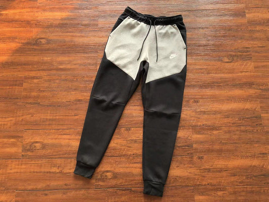 Nike Sportswear Tech Fleece "Black & Grey"