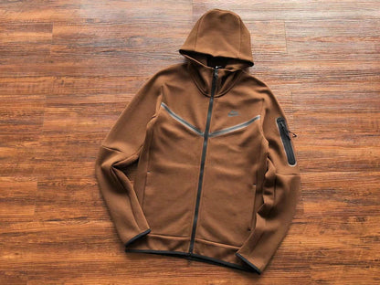 Nike Sportswear Tech Fleece "Brown"