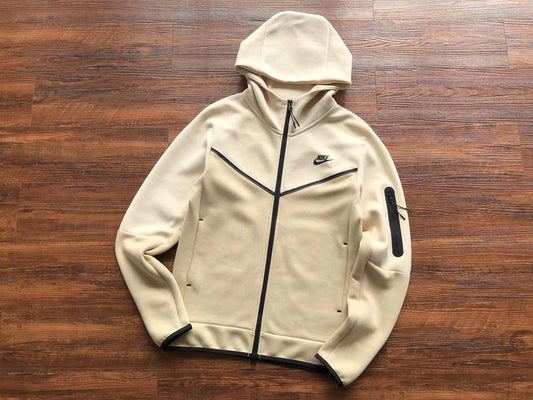 Nike Sportswear Tech Fleece "Beige"